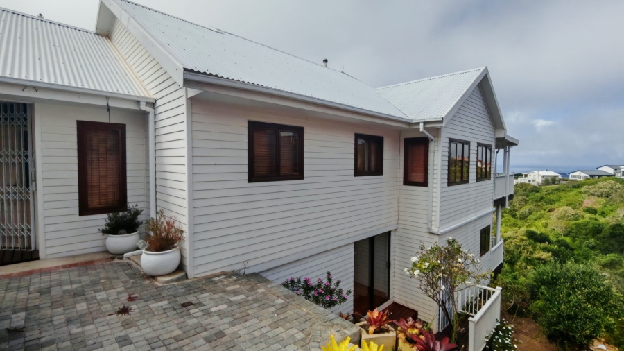 3 Bedroom Property for Sale in Herolds Bay Western Cape